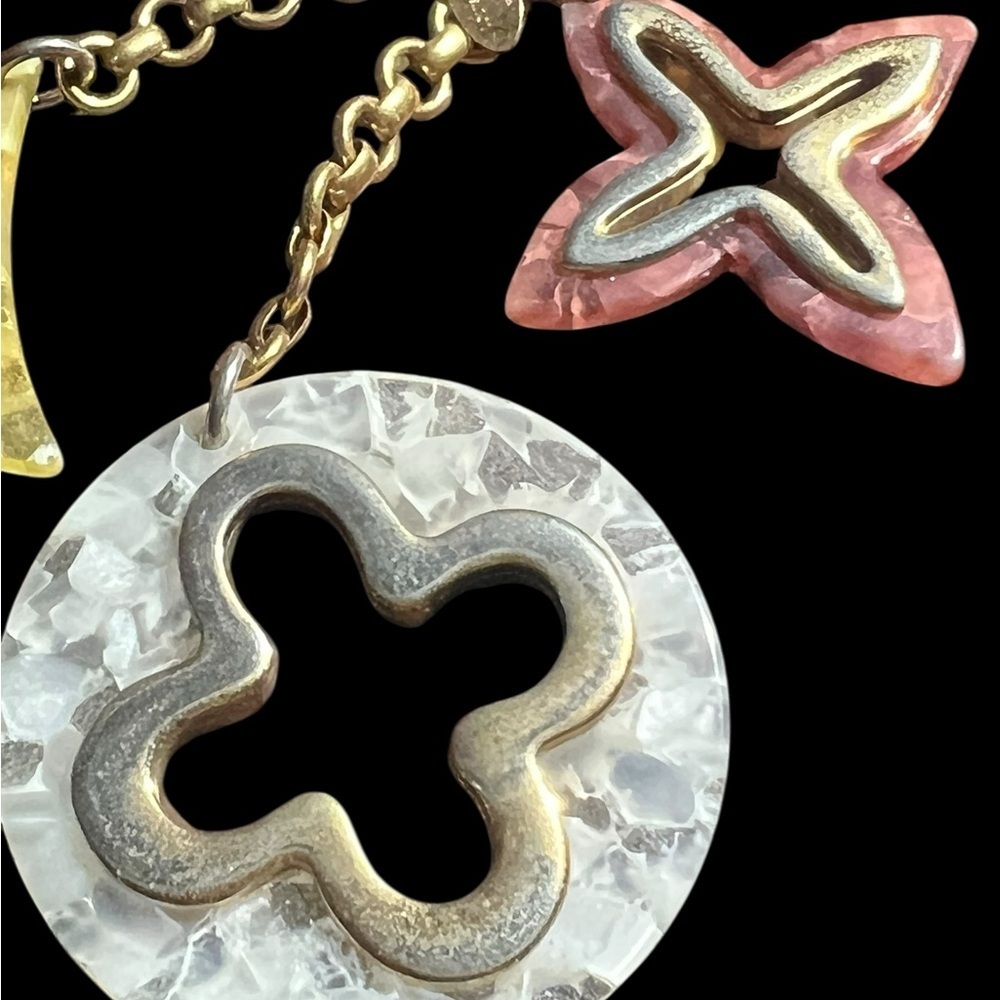 Louis Vuitton Gold, Pink, and White Key Holder/bag charm - Picture 2 of 5